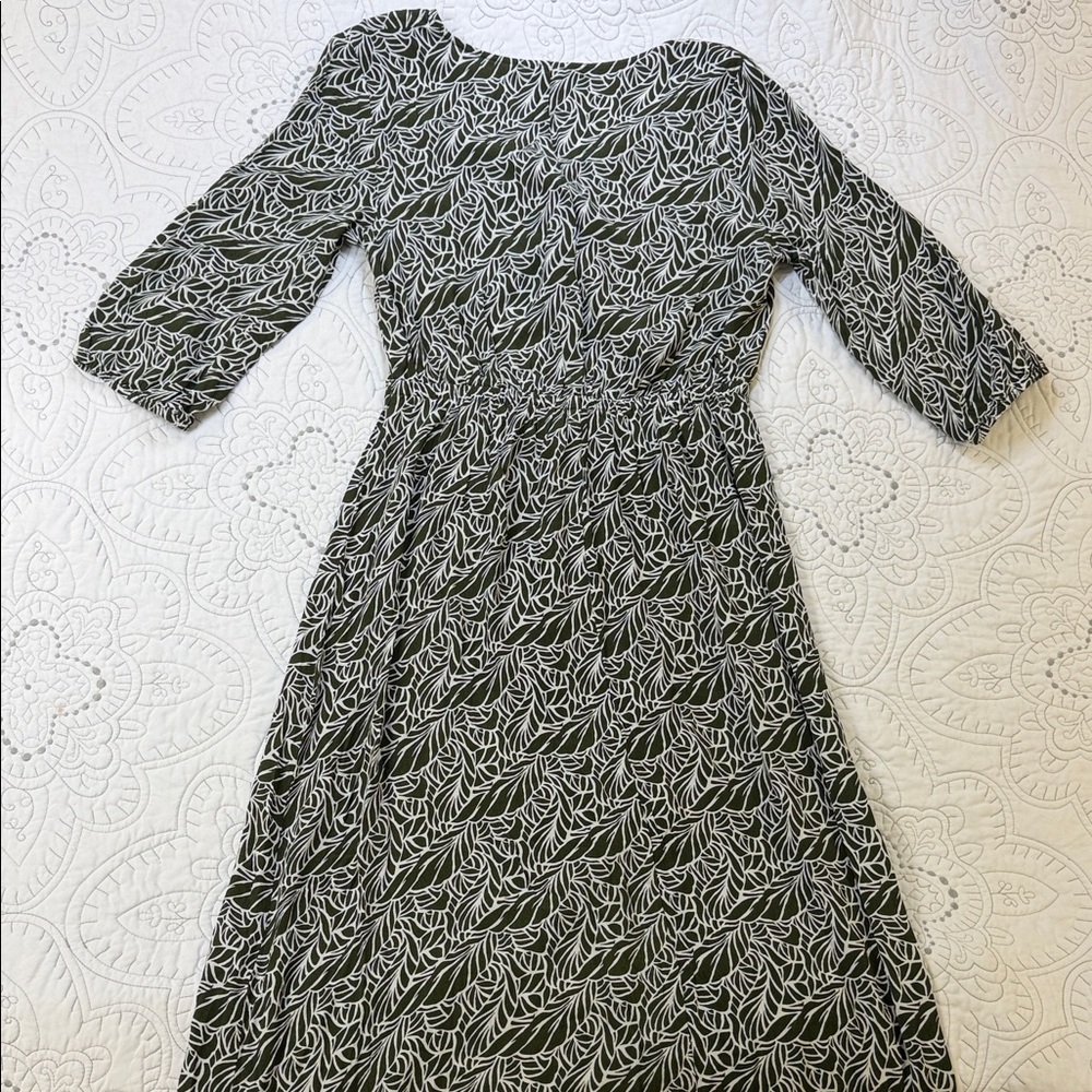 Express Floral Pattern Green Maxi Wrap Dress - Women’s Medium Long Sleeve Dress - Picture 5 of 10